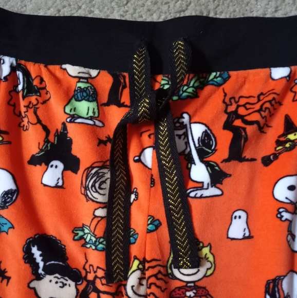 Peanuts Halloween lounge pants/ON HOLD - Picture 6 of 7